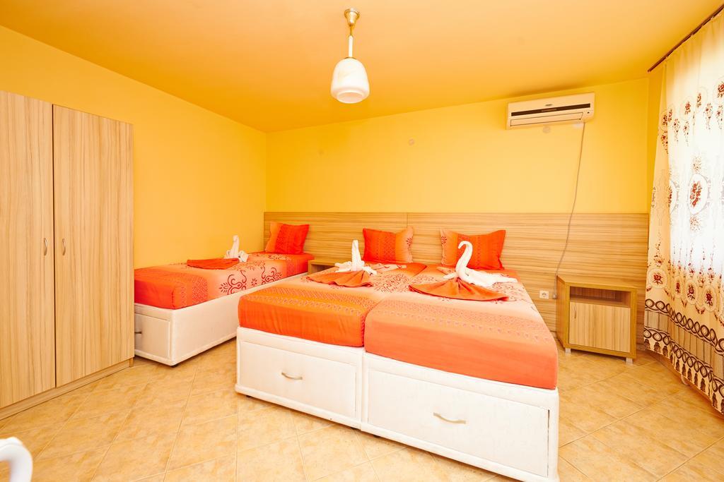 Viva Beach Hotel Pomorie Camera foto