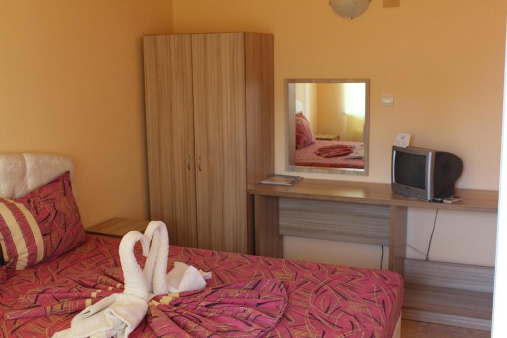 Viva Beach Hotel Pomorie Esterno foto